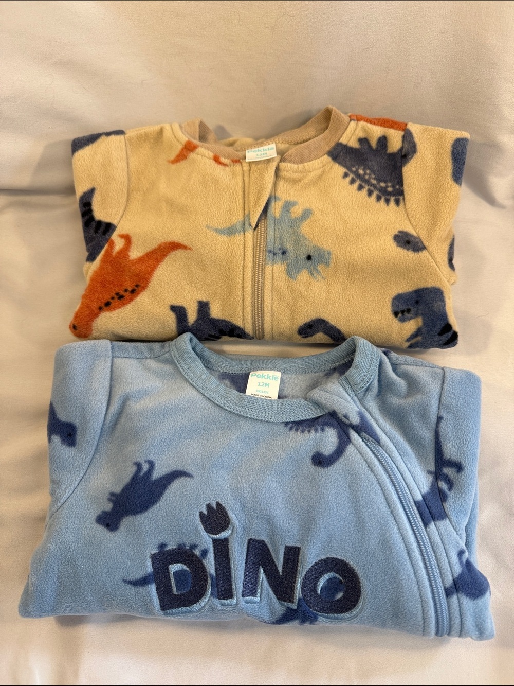 Pekkle NWOT Kids' Dino Fleece Pajama Set - Blue and Cream